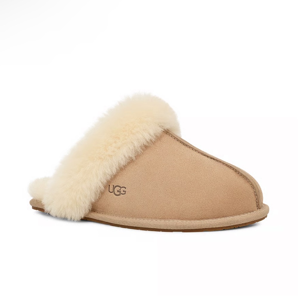 UGG Slippers UGG® SCUFFETTE SLIPPER size 10